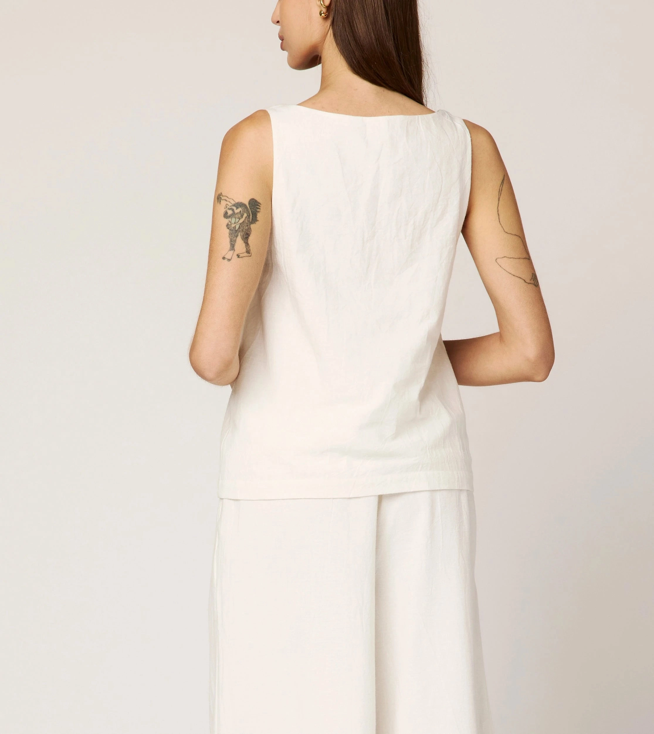 Ambesia Tank | Ivory Smooth Zipper Integration Reinforced Shoulder Seams