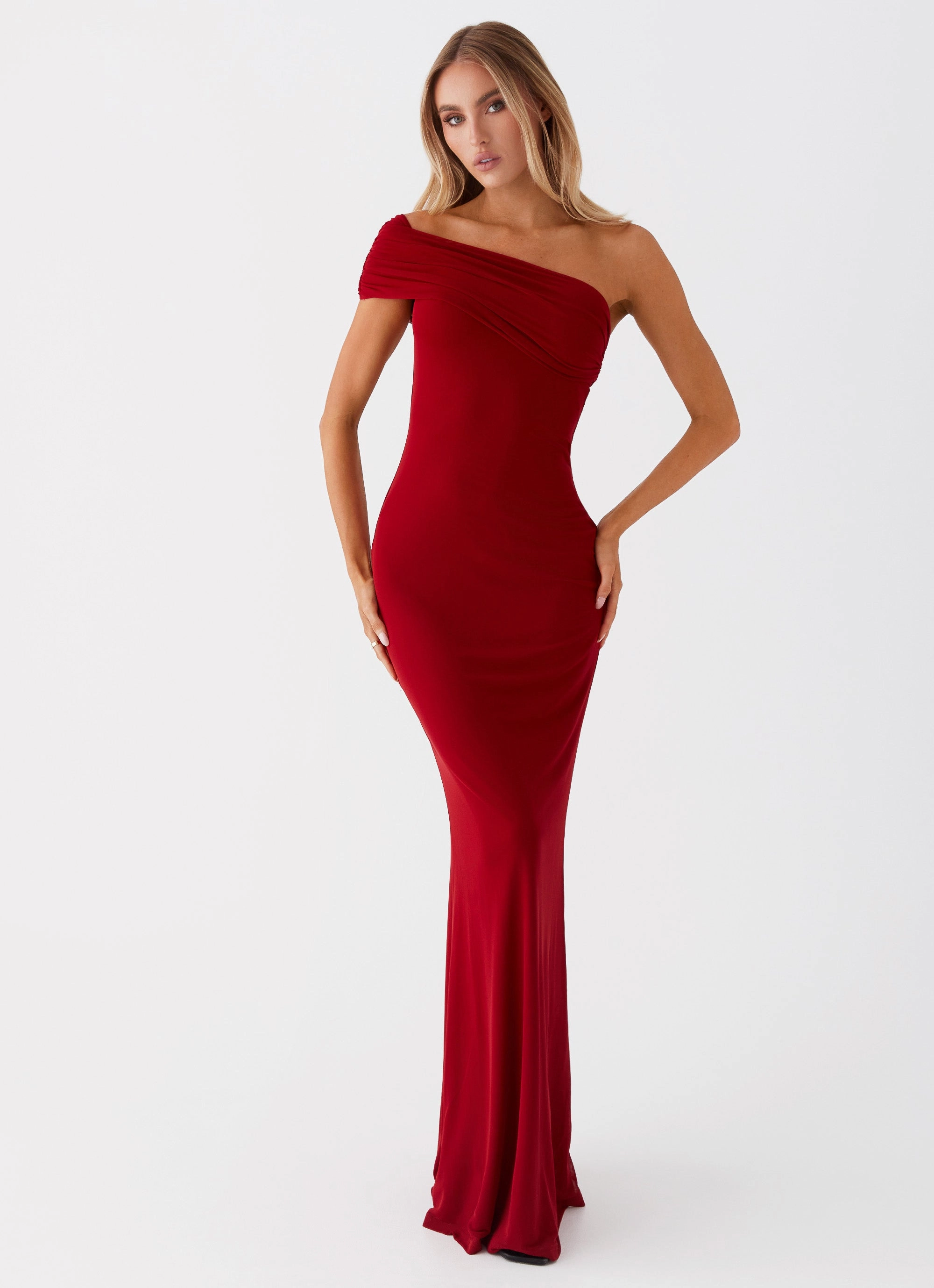 Reine Maxi Dress - Red Textured Finish