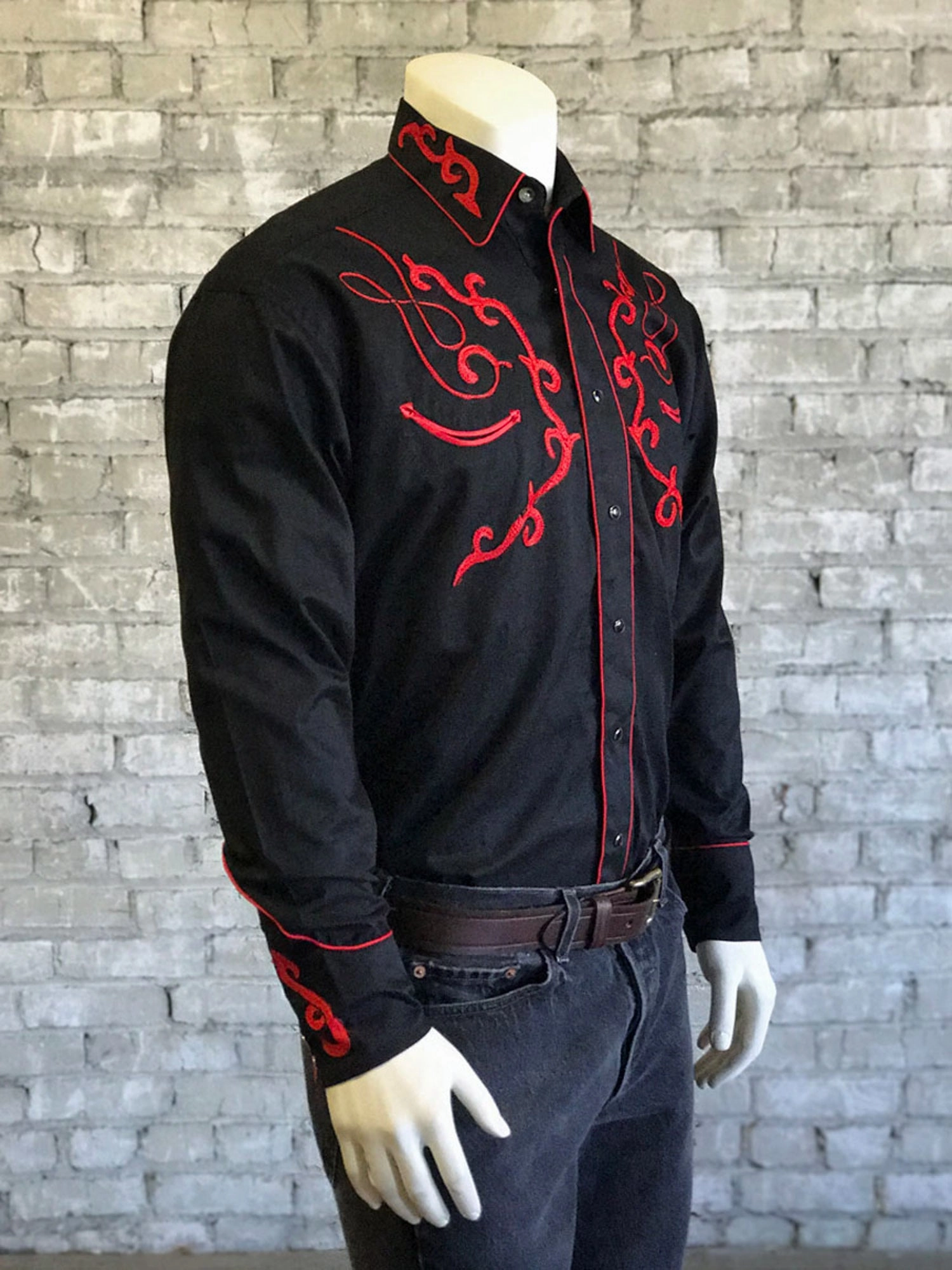 Rockmount Mens Black 100% Cotton Sugar Skull Vintage L/S Shirt Odor Control Fabric Outerwear Companion