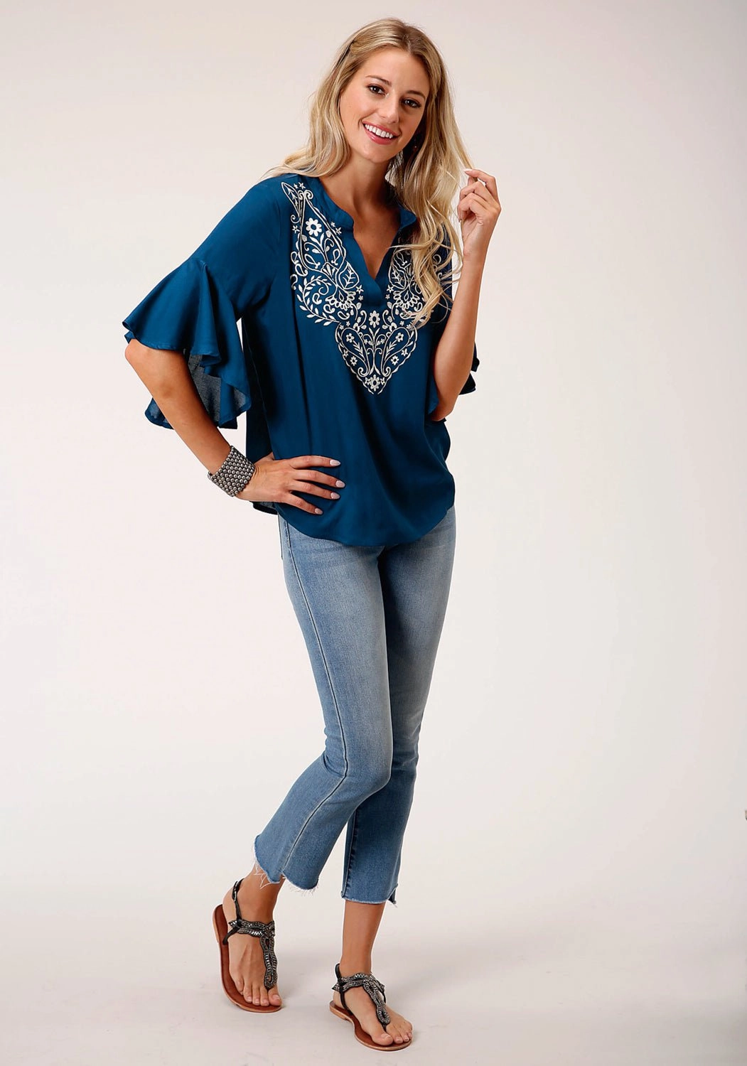 Winter Essentials Multi Pocket Design Roper Womens Blue Rayon/Nylon Paisley Floral S/S Blouse