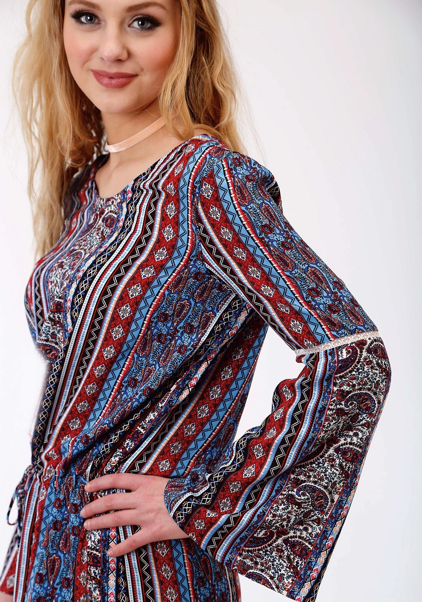 Cool Essential Comfortable Wear Roper Womens Blue Rayon/Nylon Paisley Stripe L/S Romper