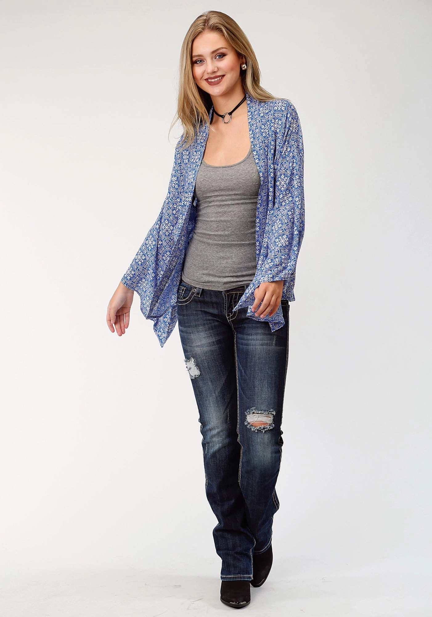 Abrasion Resistant Edges Roper Womens Blue Rayon/Nylon Tile Print Cardigan