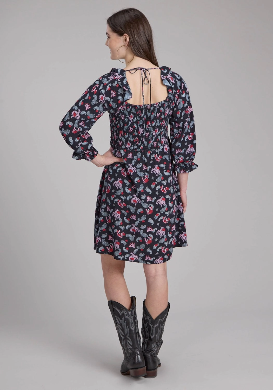 Odor Resistant Blend Relaxed casual fit Roper Womens Bronc Riders Black 100% Rayon 3/4 Sleeve Dress