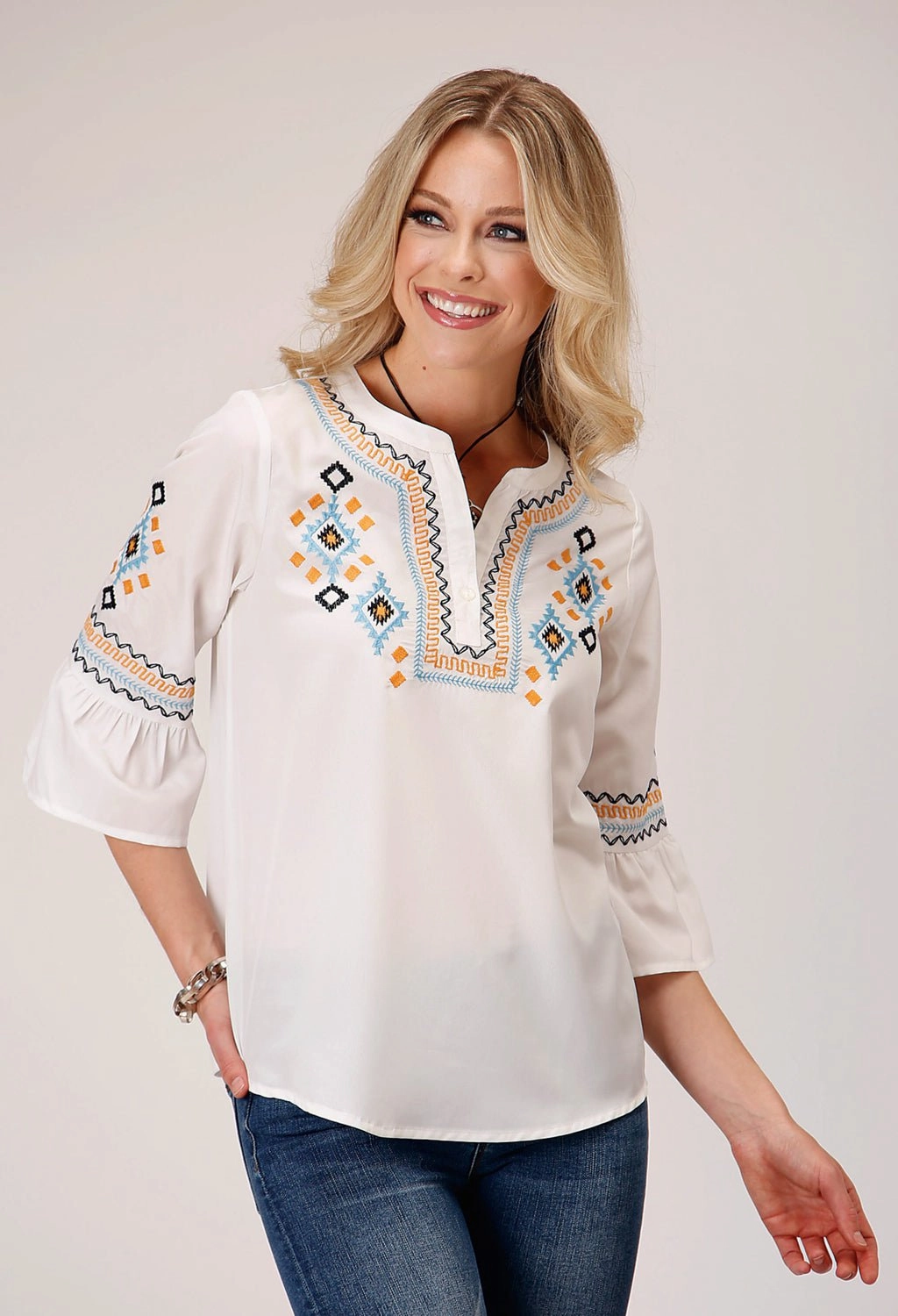 Holiday Outfit Low Maintenance Roper Womens Crepe Bell Sleeve Cream 100% Polyester S/S Blouse
