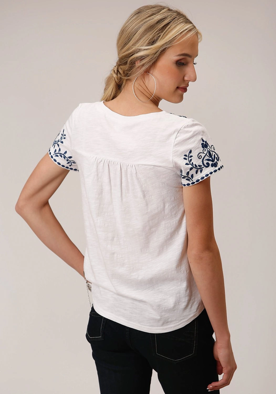 Effortless Style Resort Wear Roper Womens Cute Embroidery White 100% Cotton S/S Blouse