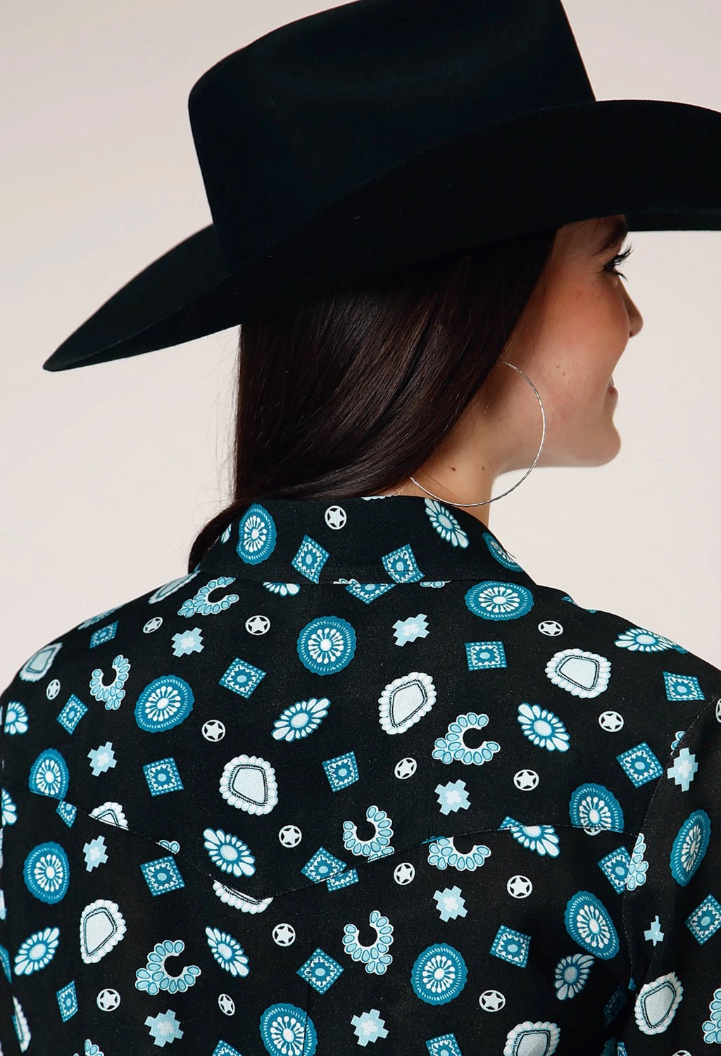 Neutral Toned Stitching Roper Womens Jewelry Boyfriend Black 100% Rayon L/S Blouse