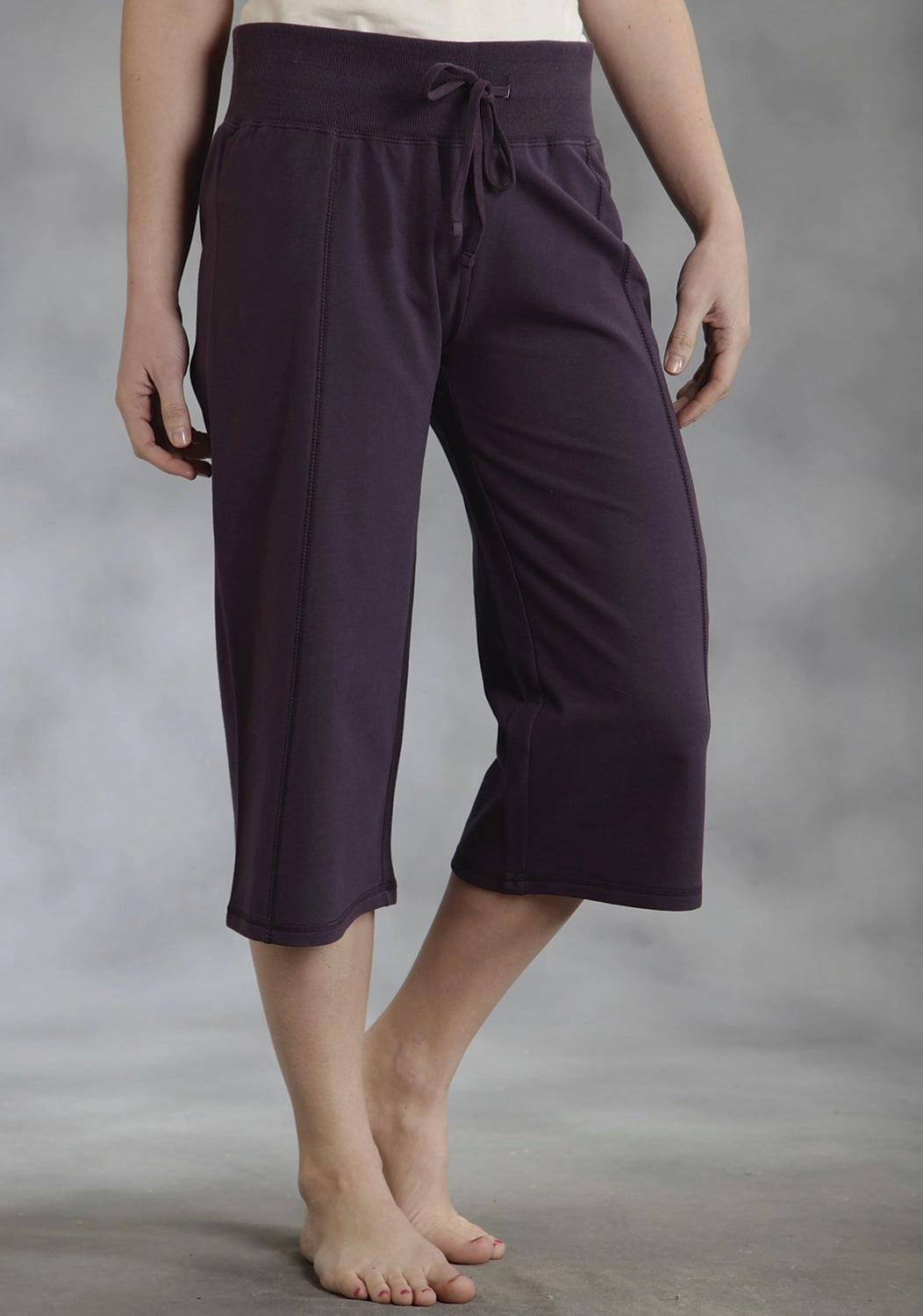 Artist Vibe Everyday Rainy Day Roper Womens Solid Knit Blue 100% Cotton Capri Pants