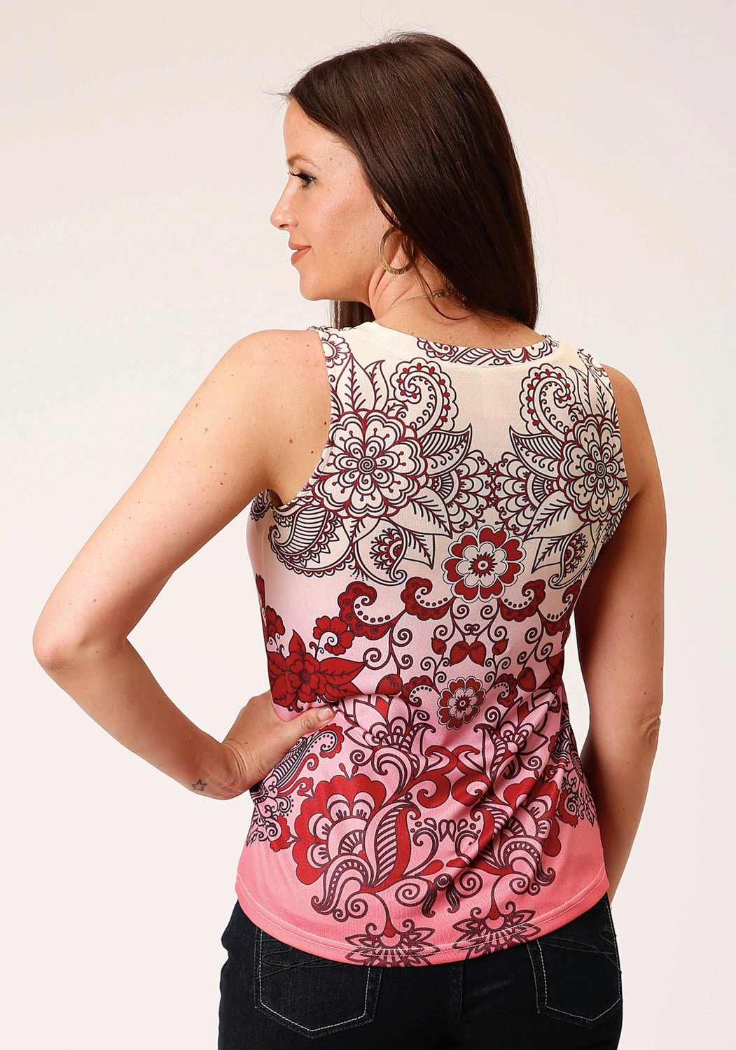 Flexible Shoulder Construction Fashion Statement Roper Womens Sweater Jersey Multi-Color 95% Polyester/5% Spandex S/L Tank Top