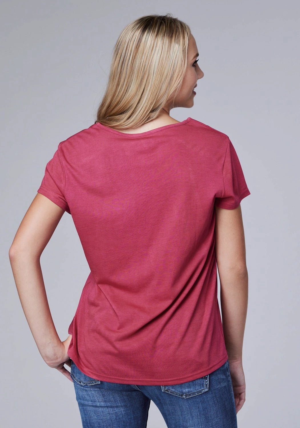 Roper Womens What In Carnation Plum Poly/Rayon S/S T-Shirt Athletic Look Versatile Outfit