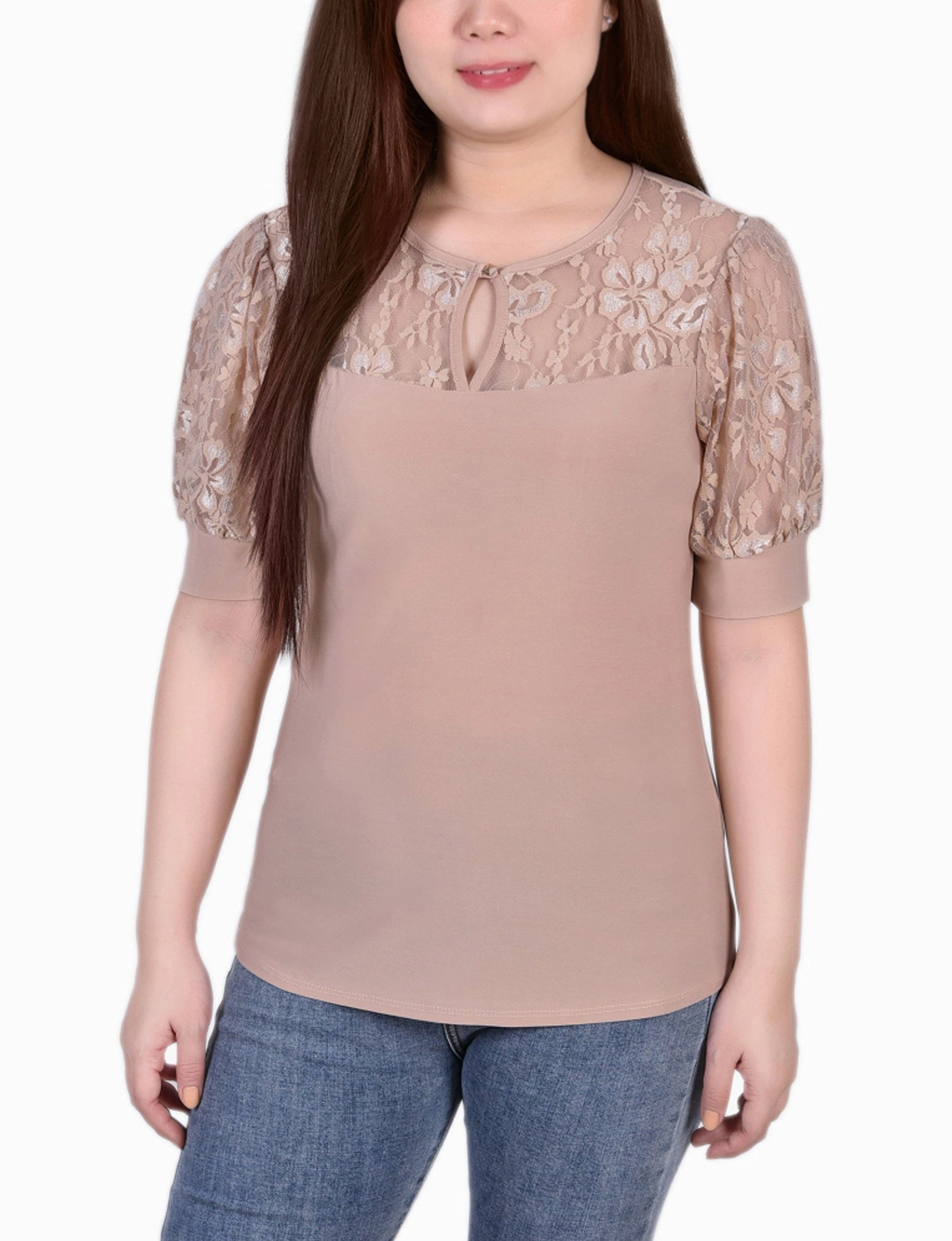 Flexible Shoulder Gusset Ribbed Trim Short Sleeve Lace Yoke and Sleeve Top