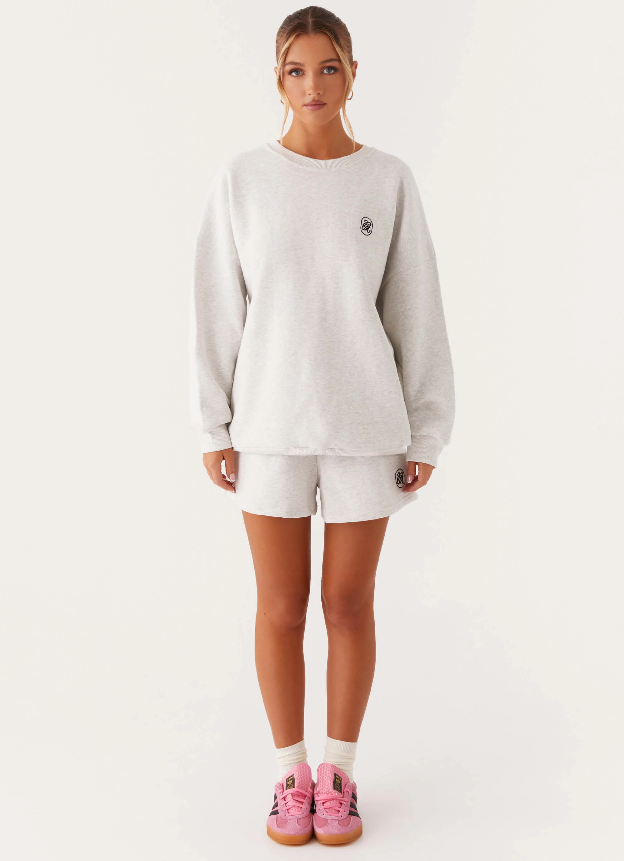 Signature Oversized Sweatshirt - Grey Comfy Trend