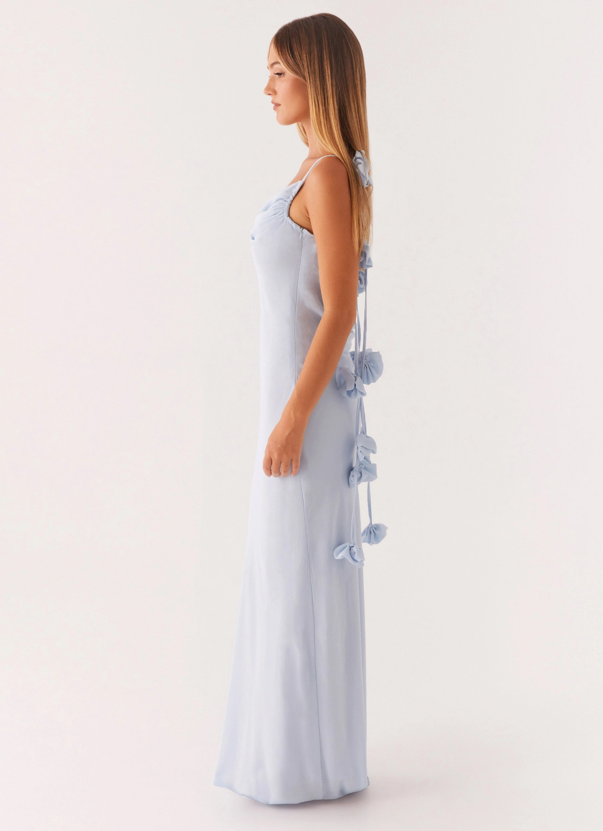 Relaxed and stylish Classic Fit Simona Maxi Dress - Pastel Blue