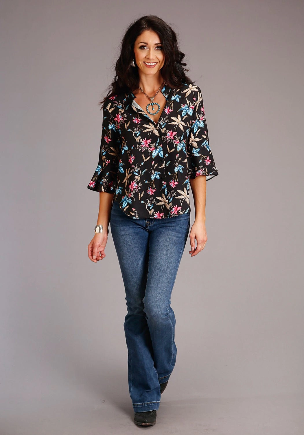 Adjustable Cuffs Stetson Womens Black Rayon/Nylon Feather Floral S/S Blouse