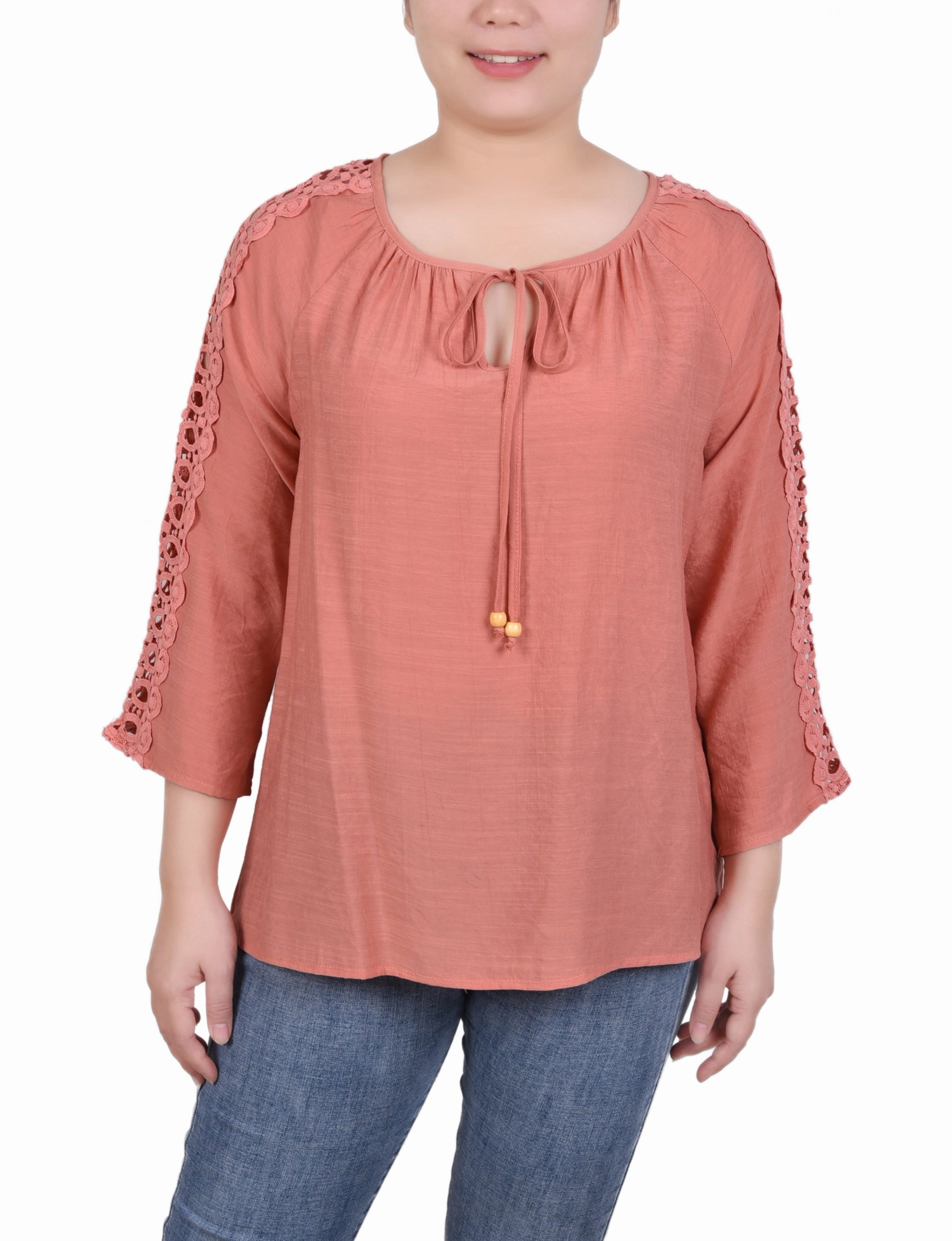 ConvertibleStyle Simple Style 3/4 Sleeve Crochet Detail Blouse