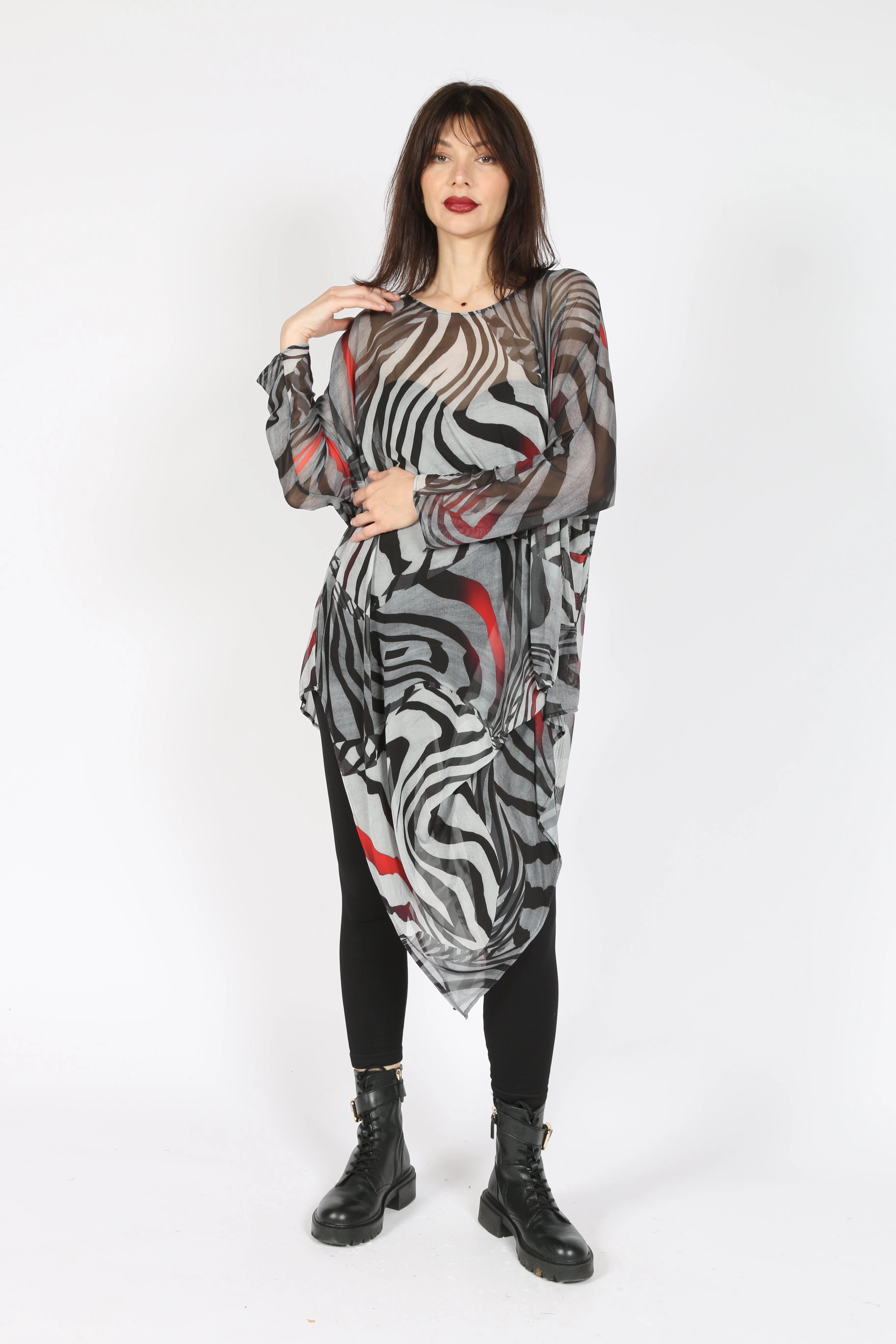 T1T108 sima top summer look