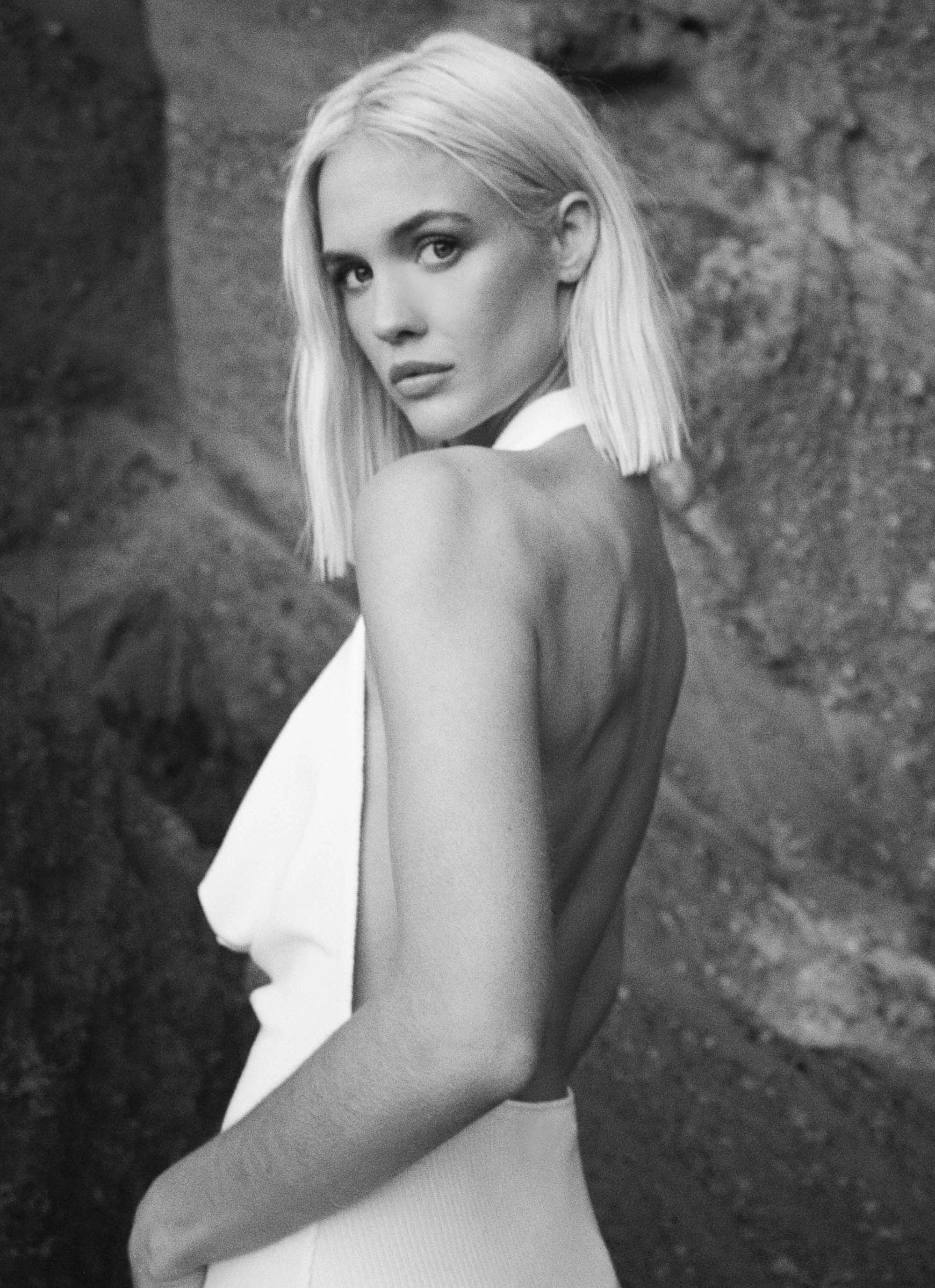 Work Friendly Anella Maxi Dress - White