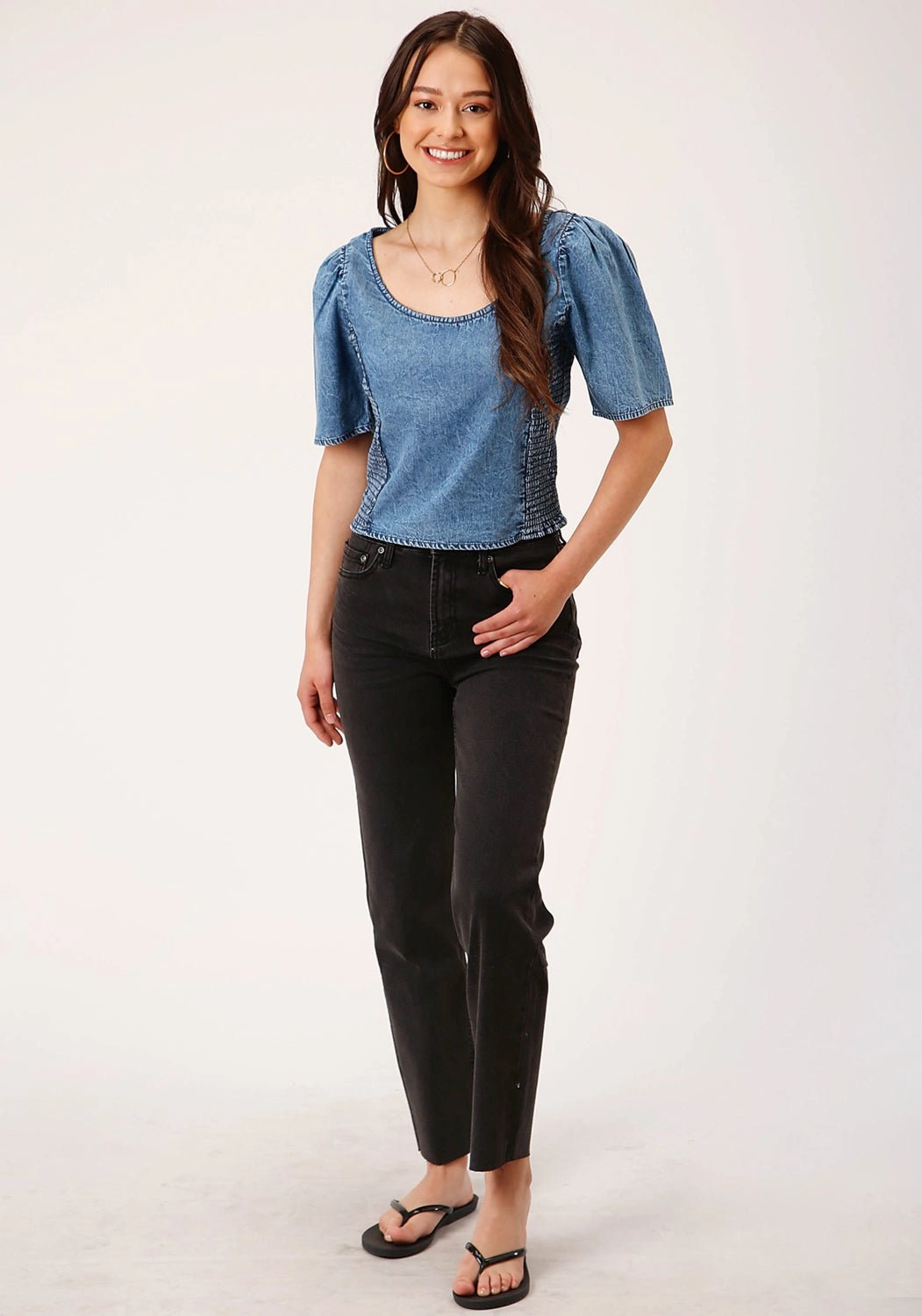 Errand Ready Roper Womens Medium Denim Top Blue 100% Cotton S/S Blouse