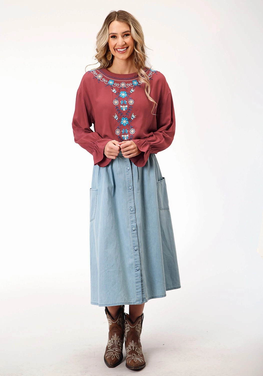 Reinforced Elasticity Breathable Lining Roper Womens Boat Neckline Barn Red 100% Rayon L/S Blouse