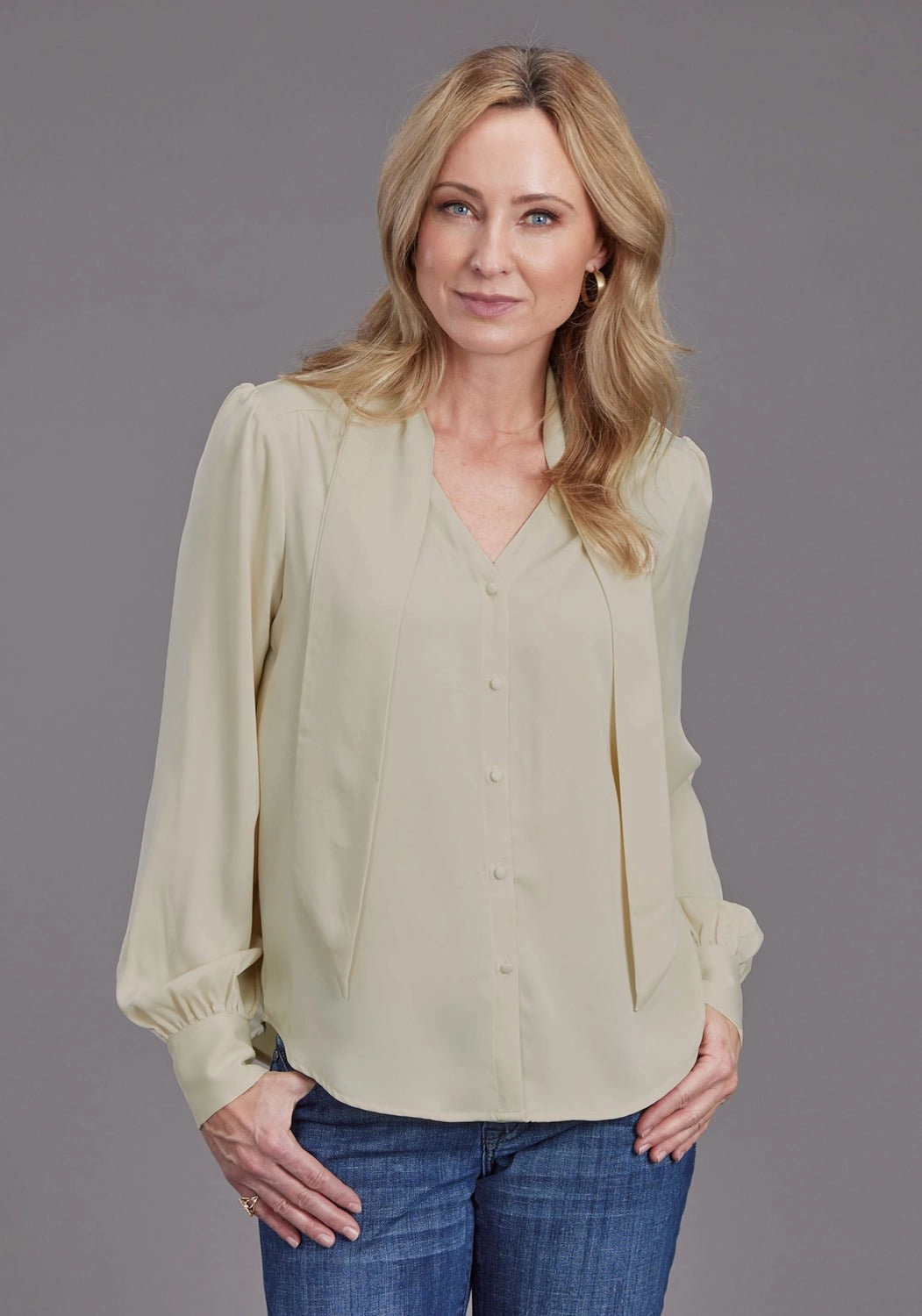 Stetson Womens Button Satin Cream 100% Polyester L/S Blouse Wrinkle-Free