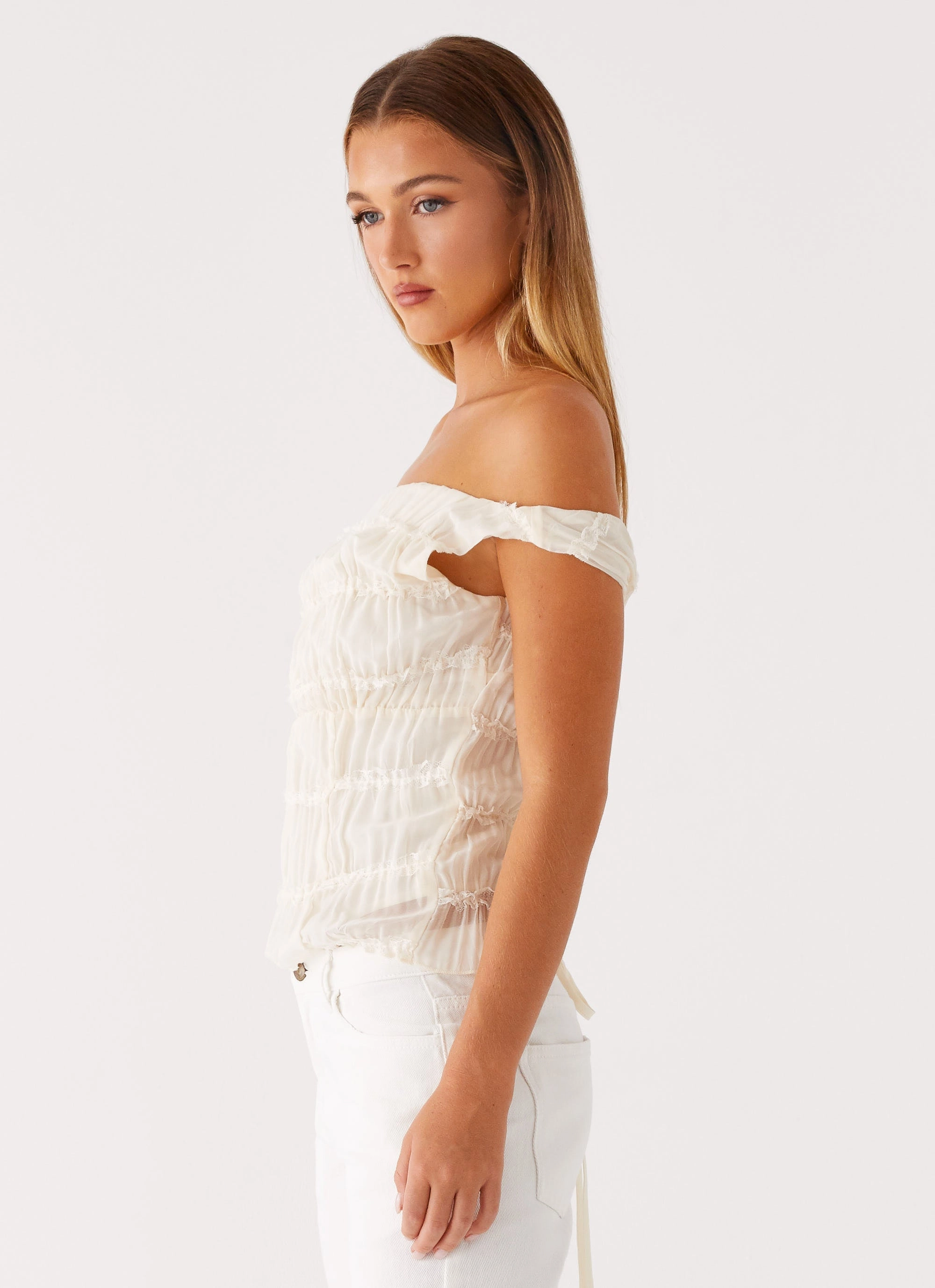 Tagless Neckline Nebula Top - Ivory