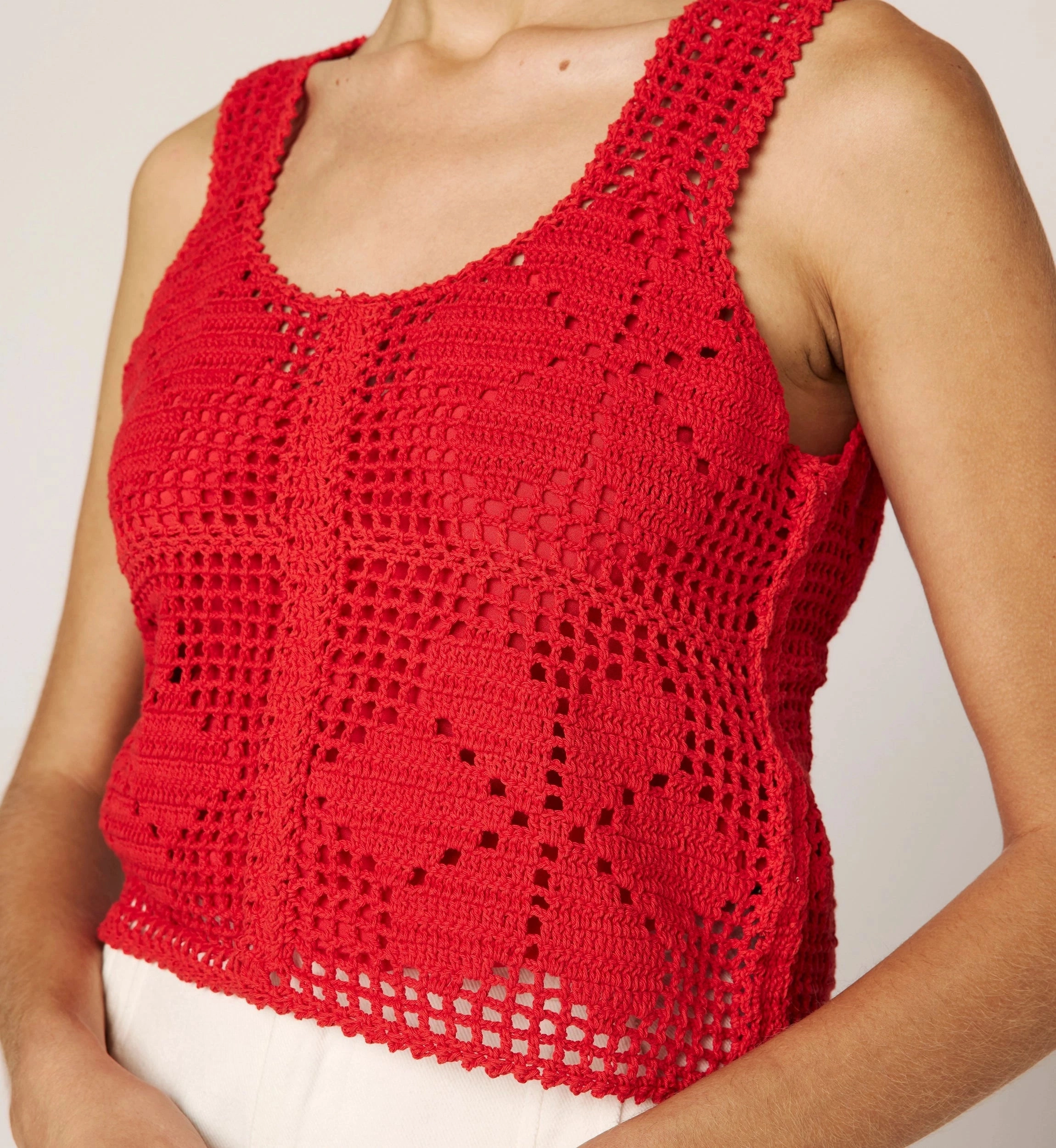 Lightweight Thermal Miyuki Crochet Top | Poppy Red