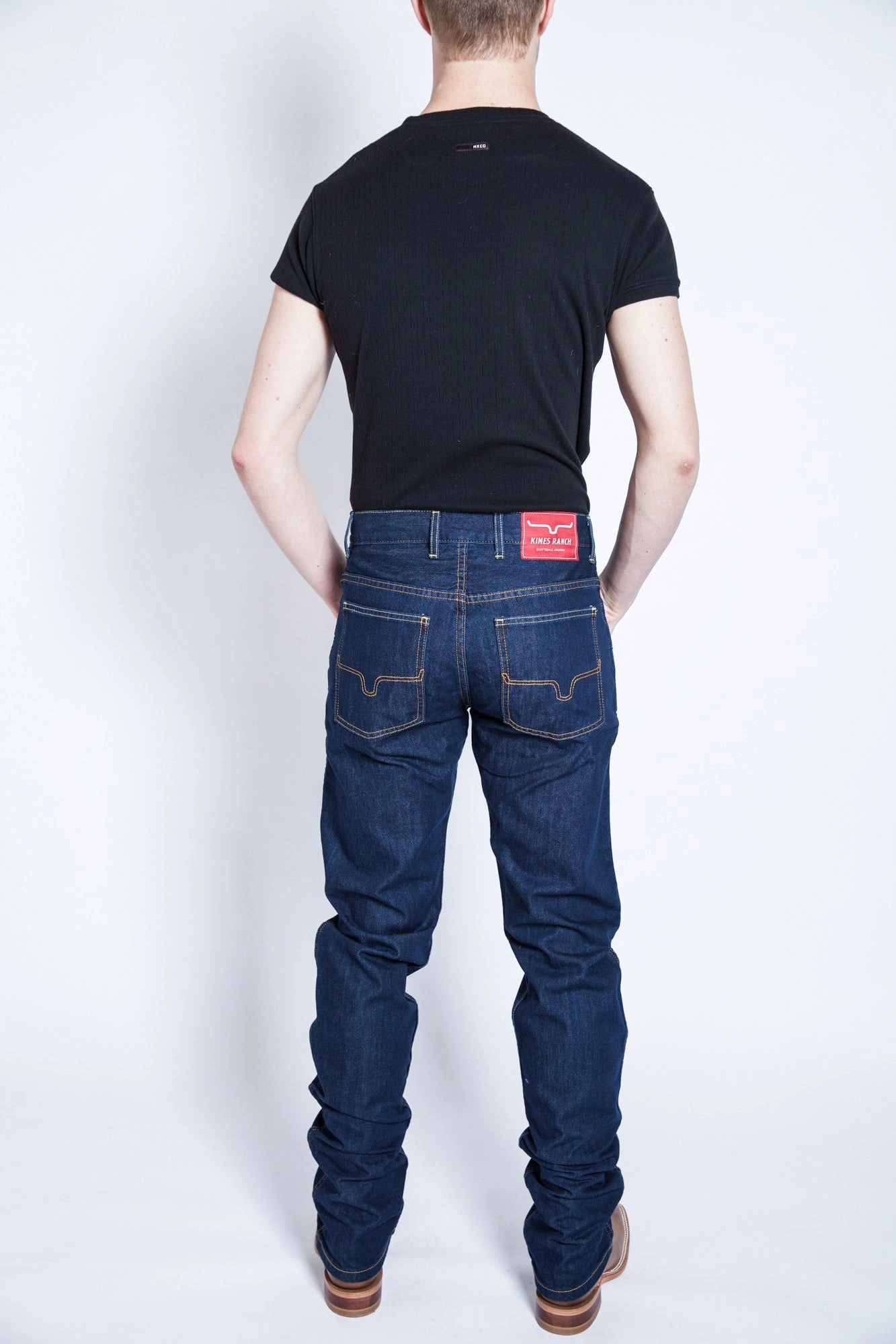 Weekend Warrior Smooth Lifestyle Outfit Kimes Ranch Mens Cal Jeans Blue 100% Cotton Straight Leg
