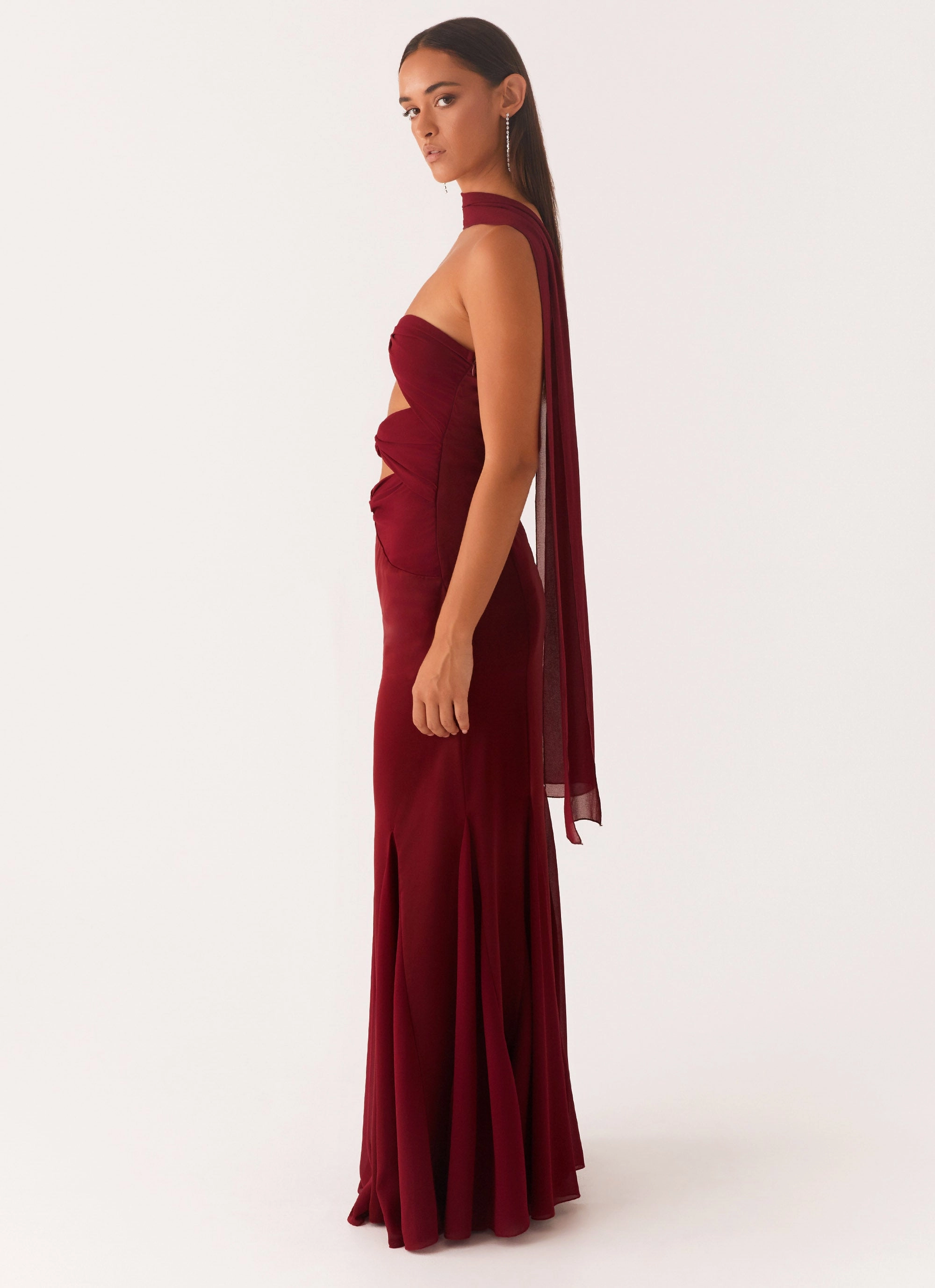 Gradient Shade TaglessDesign Melrose Satin Chiffon Maxi Dress - Deep Red