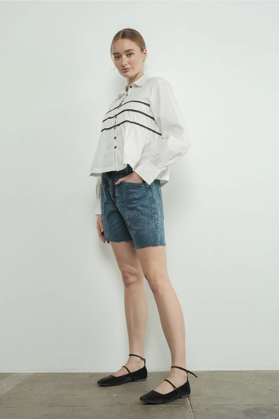 slim fit Vintage Washed Denim Shorts - Medium Wash