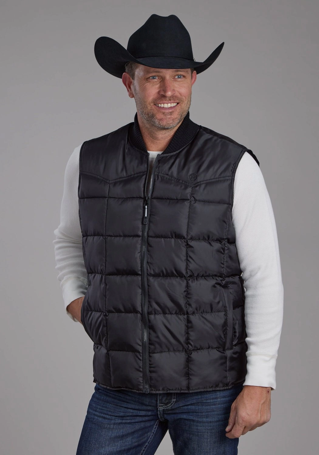 Versatile Styling Noise Reduced Fabrics Roper Mens Insulated Western Black 100% Polyester Softshell Vest