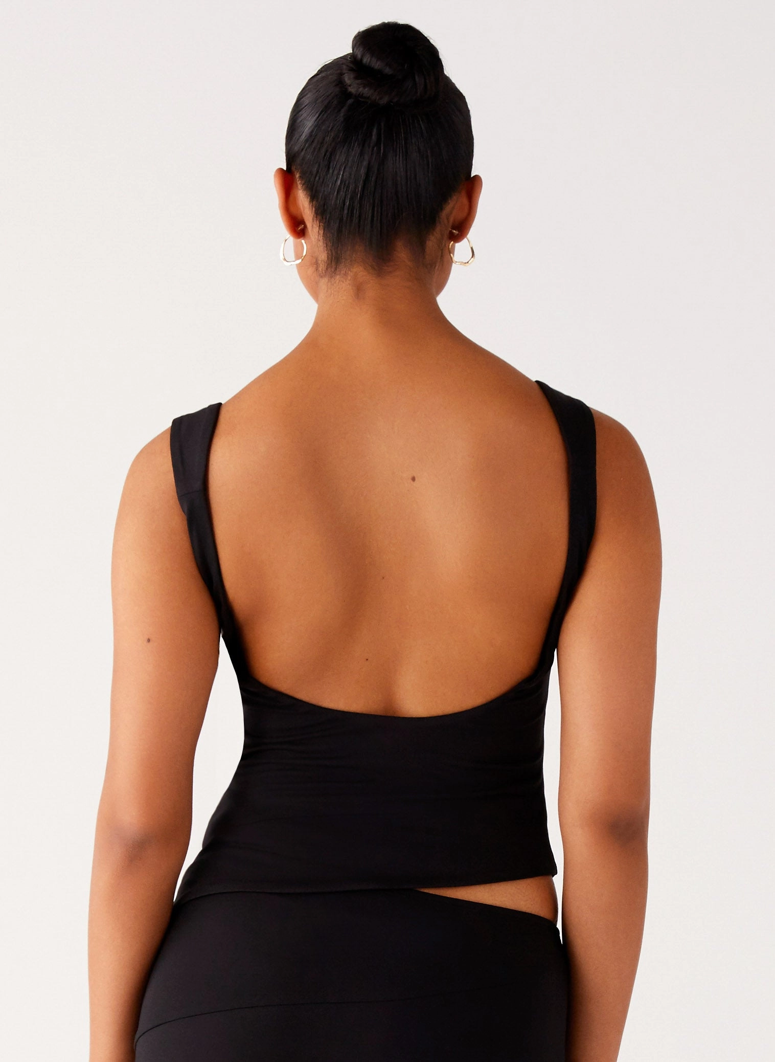 Wonderlust Cowl Top - Black Outfit Moodset Light Touch